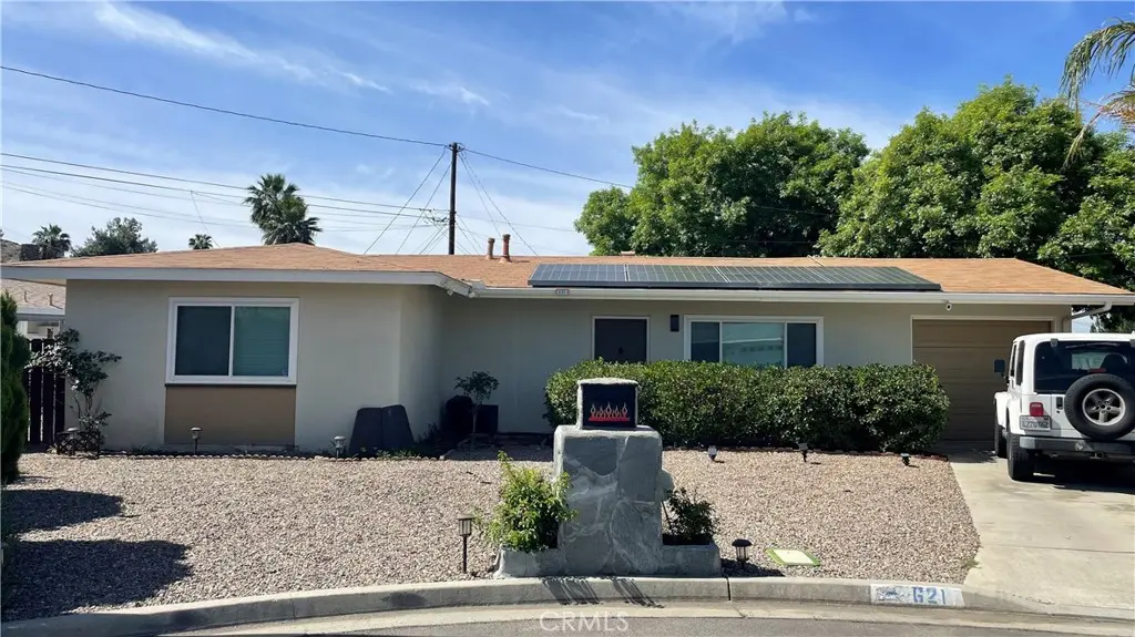Single Family Residence for sale at 621 Palmer Street, Hemet, CA featuring 2 beds and 2 baths