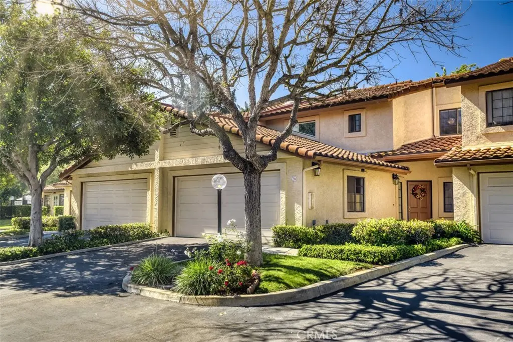 1718 Tecalote Drive 26, Fallbrook, CA — listing photo 1