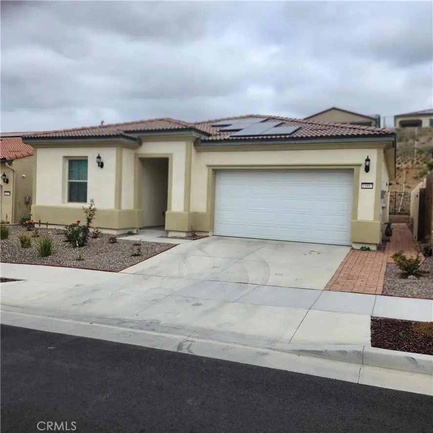 Single Family Residence for sale at 11882 Wandering Way, Corona, CA featuring 2 beds and 2 baths