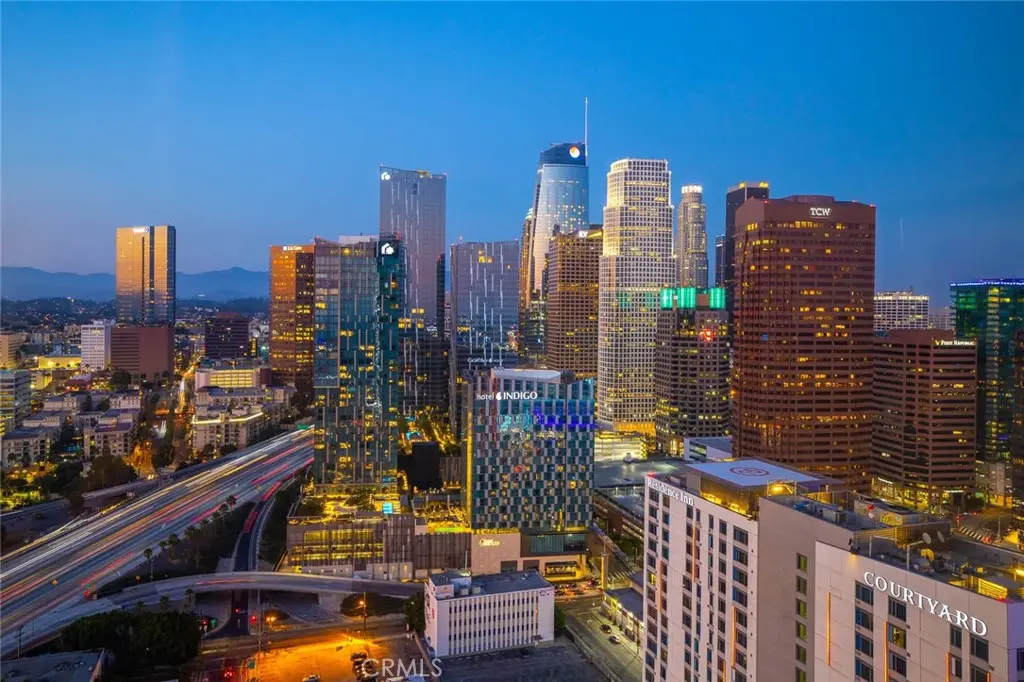 Condominium for sale at 900 W Olympic 31J, Los Angeles, CA featuring 3 beds and 3 baths