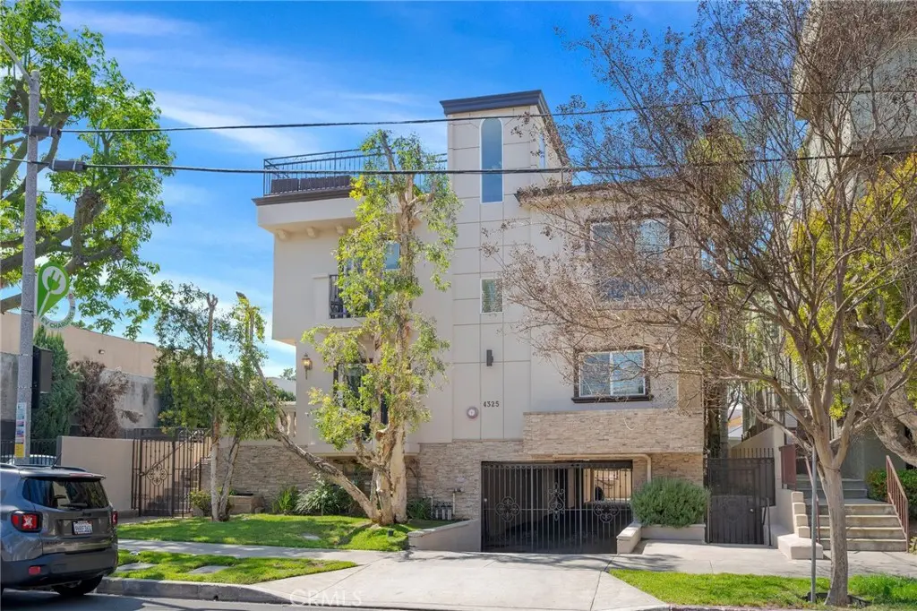 4325 Stern, Sherman Oaks, CA — listing photo 1