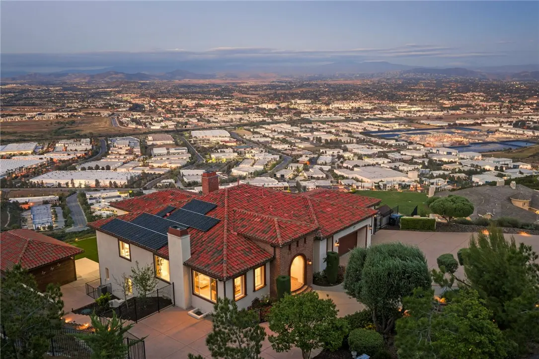 Single Family Residence for sale at 42365 Vista Montana Court, Temecula, CA featuring 4 beds and 5 baths