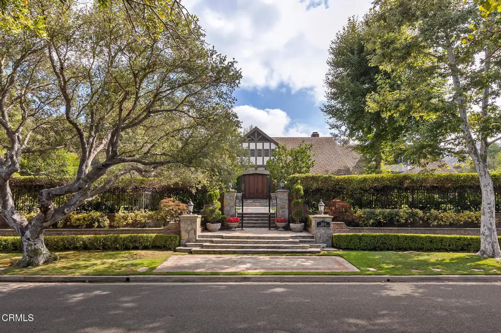 Single Family Residence for sale at 860 Flintridge Avenue, La Canada Flintridge, CA featuring 8 beds and 14 baths