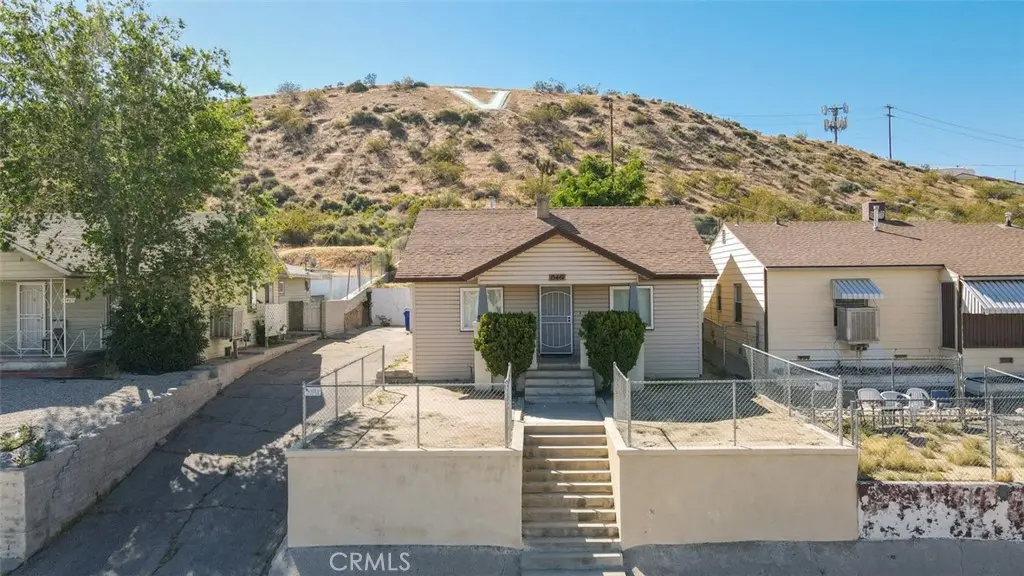 15461 Hesperia Road, Victorville, CA — listing photo 1