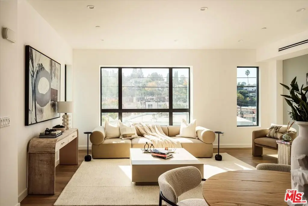Residential Lease for rent at 2822 1/2 Avenel Street, Los Angeles, Los Angeles County, CA featuring 3 beds and 4 baths