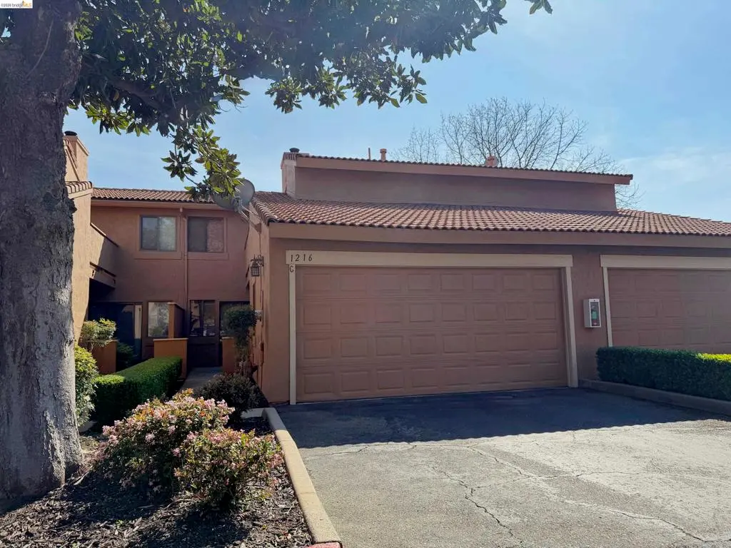 Condominium for sale at 1216 W Roseburg Ave C, Modesto, CA featuring 3 beds and 3 baths