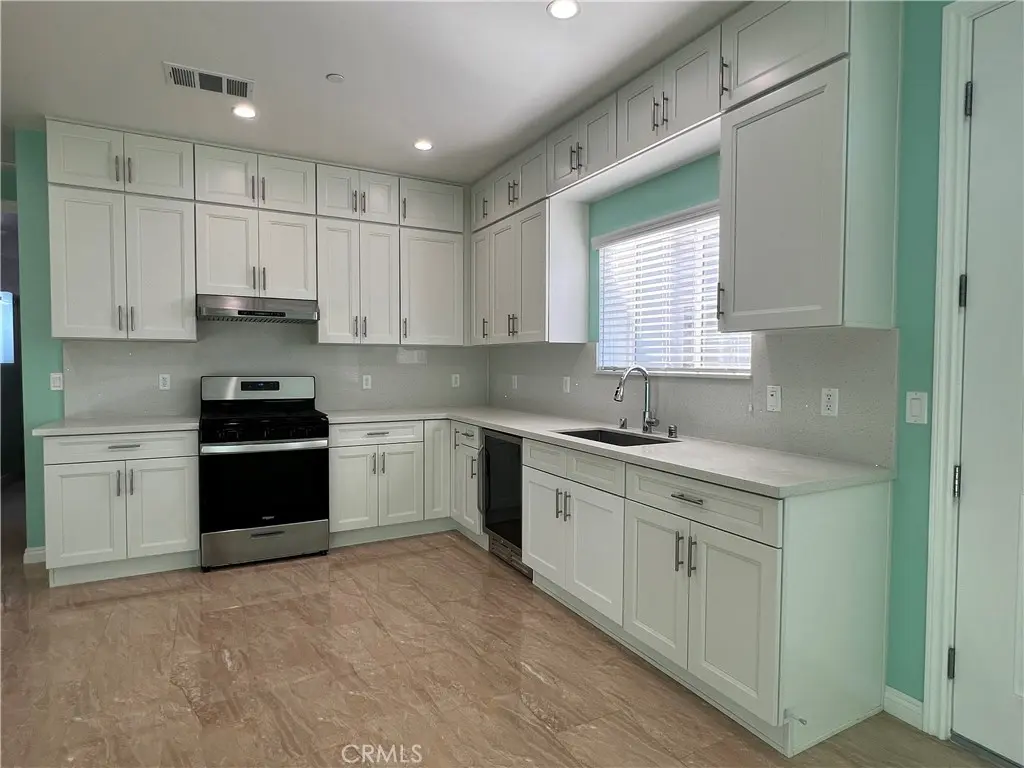 Single Family Residence for rent at 714 S 8th, Alhambra, CA featuring 3 beds and 2 baths