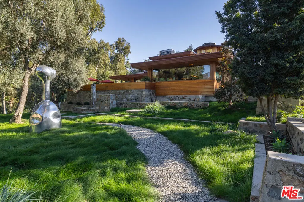 126 Summit Road, La Verne, CA — listing photo 1