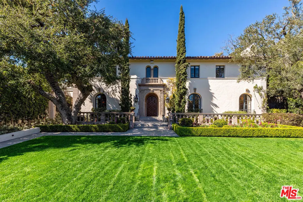 Single Family Residence for sale at 501 S Hudson Avenue, Los Angeles, CA featuring 7 beds and 11 baths
