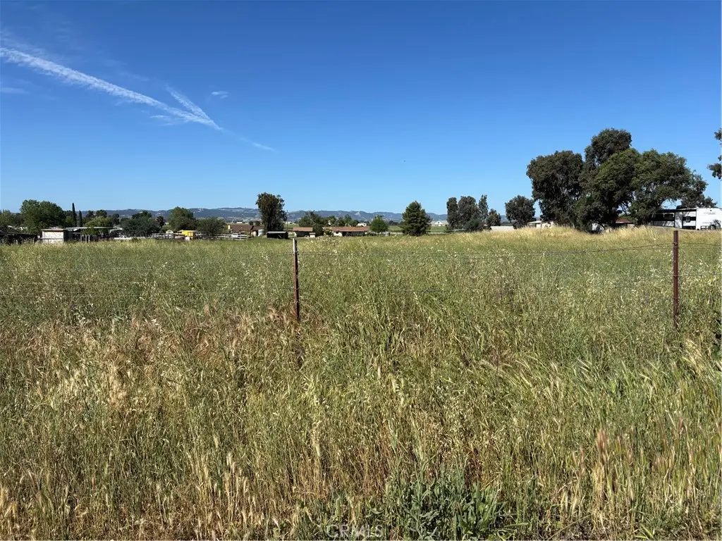 5195 Whispering Oak, Paso Robles, CA — listing photo 1