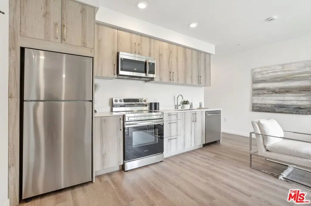 Residential Lease for rent at 222 N Alvarado Street 208, Los Angeles, Los Angeles County, CA featuring 1 bed and 1 bath