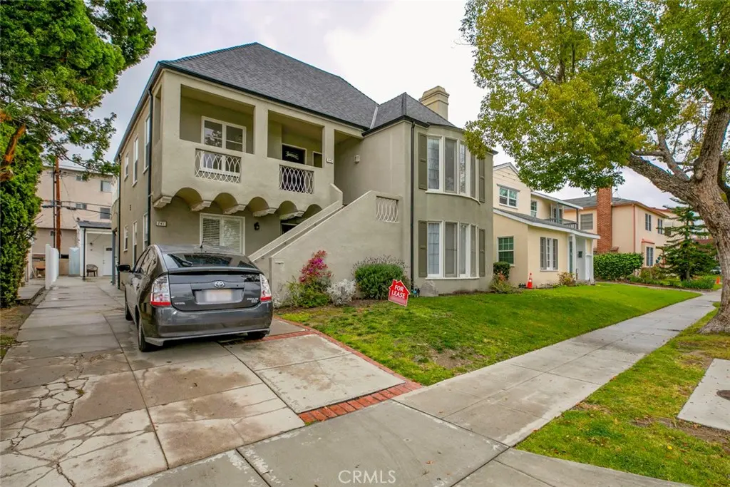 Residential Lease for rent at 741 E Doran Street B, Glendale, Los Angeles County, CA featuring 2 beds and 1 bath