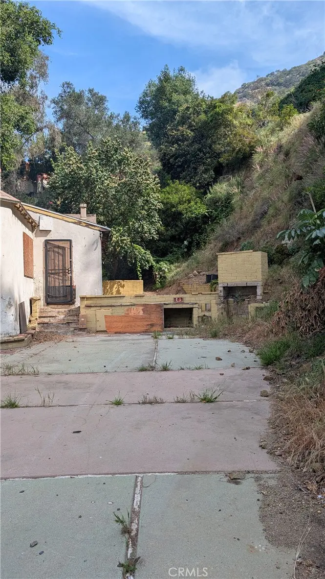 Single Family Residence for sale at 2200 Nichols Canyon, Los Angeles, CA featuring 2 beds and 1 bath