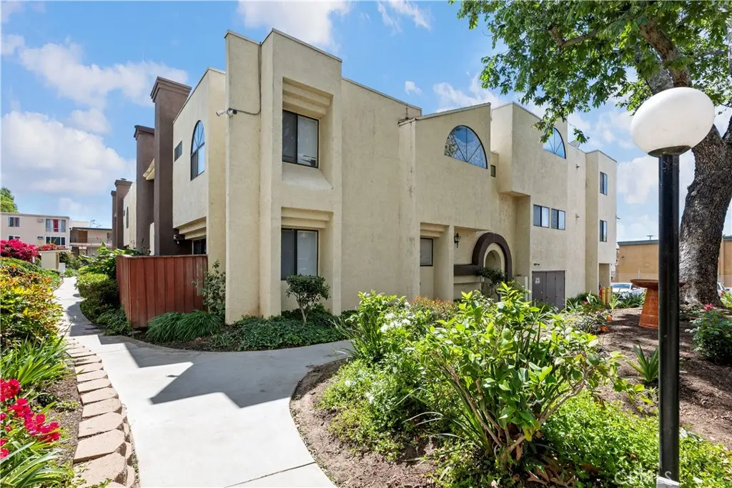 13825 Beaver Street 35, Sylmar, CA — listing photo 1