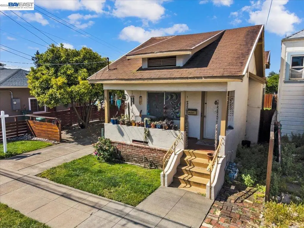 Single Family Residence for sale at 3208 Washington St, Alameda, CA featuring 5 beds and 3 baths