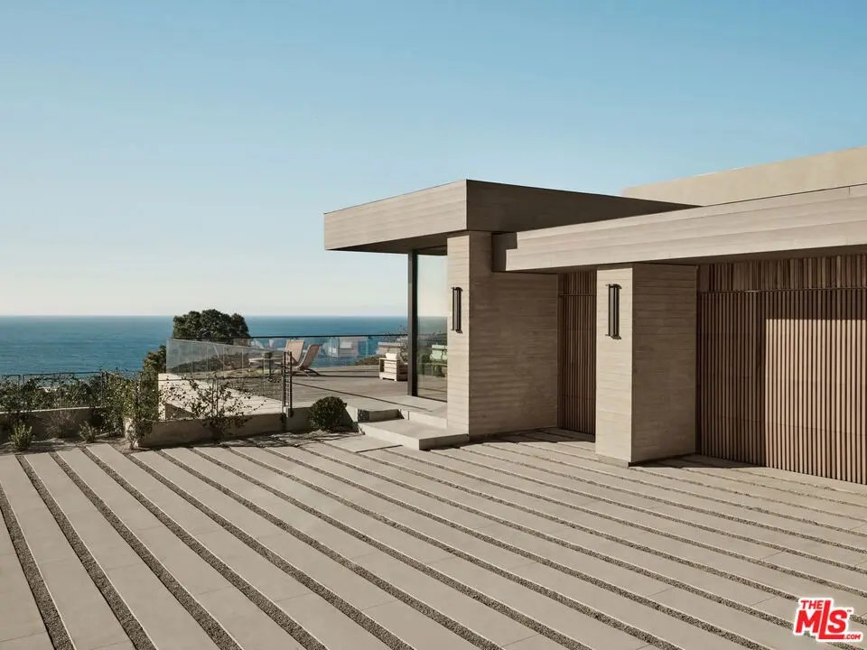 Residential Lease for rent at Andromeda Lane, Malibu, Los Angeles County, CA featuring 5 beds and 7 baths
