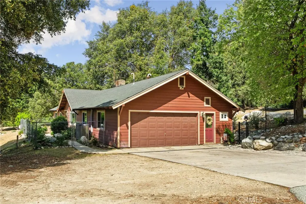 39804 Pine Bench, Yucaipa, CA — listing photo 1