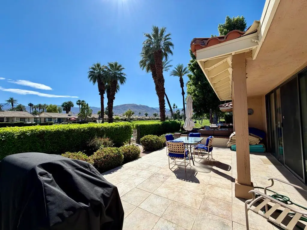 Residential Lease for rent at 257 Calle Del Verano, Palm Desert, Riverside County, CA featuring 2 beds and 2 baths