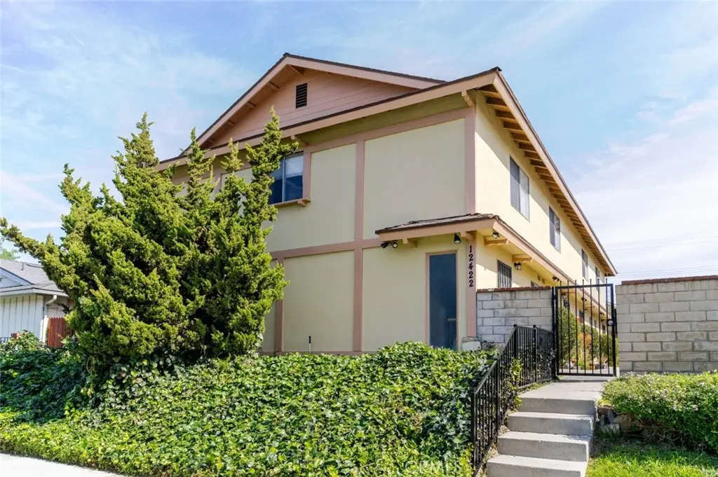 Quadruplex for sale at 12422 Clearglen Avenue, Whittier, CA