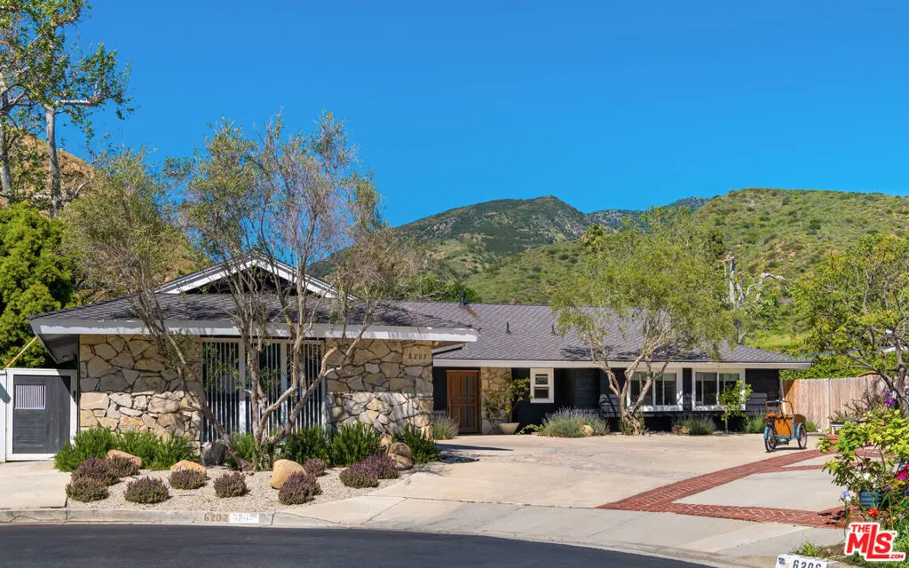 Residential Lease for rent at 6202 Frondosa Drive, Malibu, Los Angeles County, CA featuring 4 beds and 3 baths