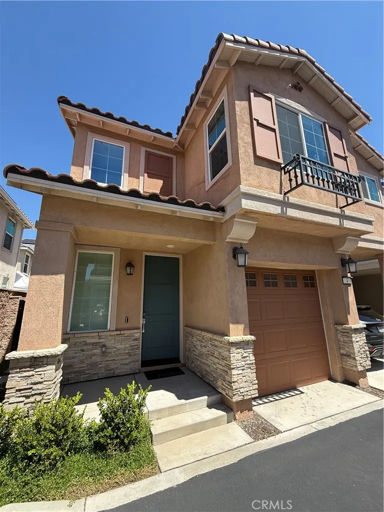 15148 Ridge Lane 4, Fontana, CA — listing photo 1