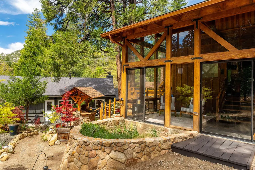 25106 Rim Rock Road, Idyllwild, CA — listing photo 1