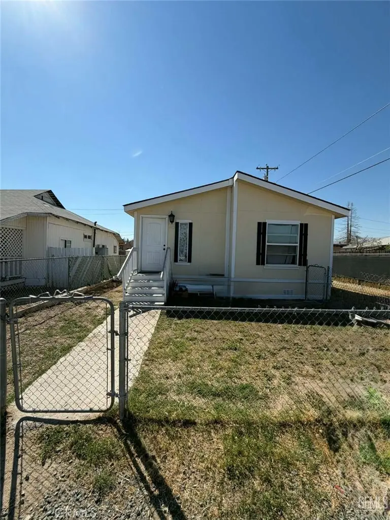 473 Cedar, Taft, CA — listing photo 1