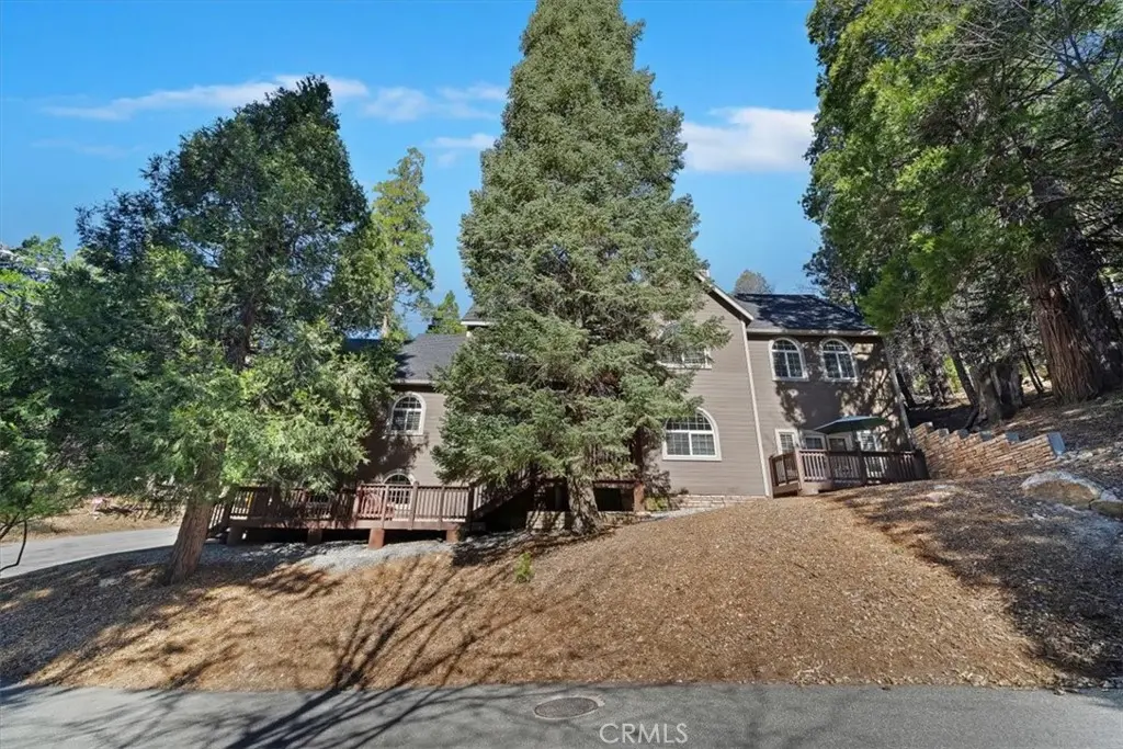 27312 Little Bear, Lake Arrowhead, CA — listing photo 1