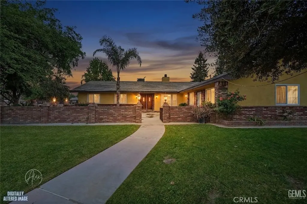 Single Family Residence for sale at 253 E Mckee, Bakersfield, CA featuring 3 beds and 3 baths