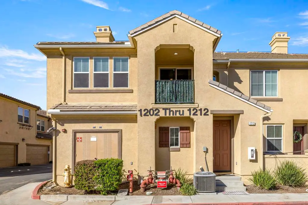 Townhouse for sale at 1800 E Lakeshore 1212, Lake Elsinore, CA featuring 2 beds and 2 baths