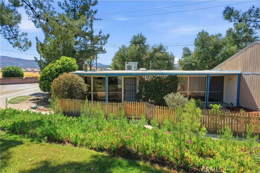 Single Family Residence for sale at 600 Gibbel, Hemet, CA featuring 2 beds and 2 baths