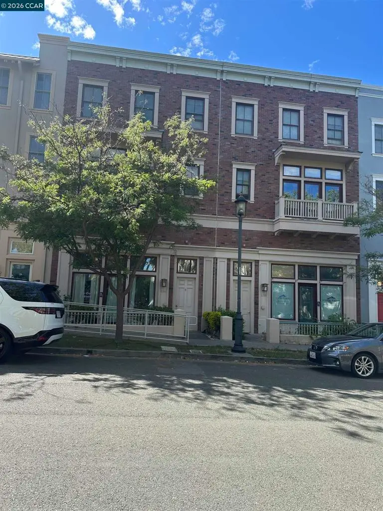 2144 Railroad Ave, Hercules, CA — listing photo 1