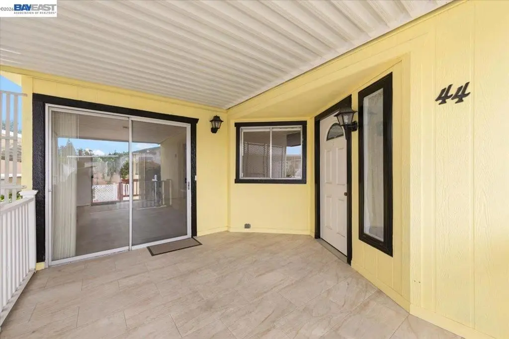 Manufactured In Park for sale at 3263 Vineyard Ave., Pleasanton, CA featuring 2 beds and 2 baths