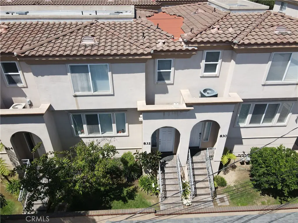 Townhouse for sale at 832 Arlington, Torrance, CA featuring 3 beds and 3 baths