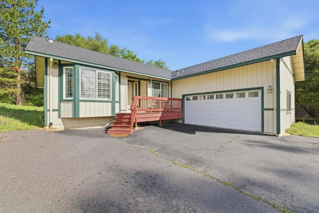 13074 Jackson Mill Drive, Groveland, CA — listing photo 1