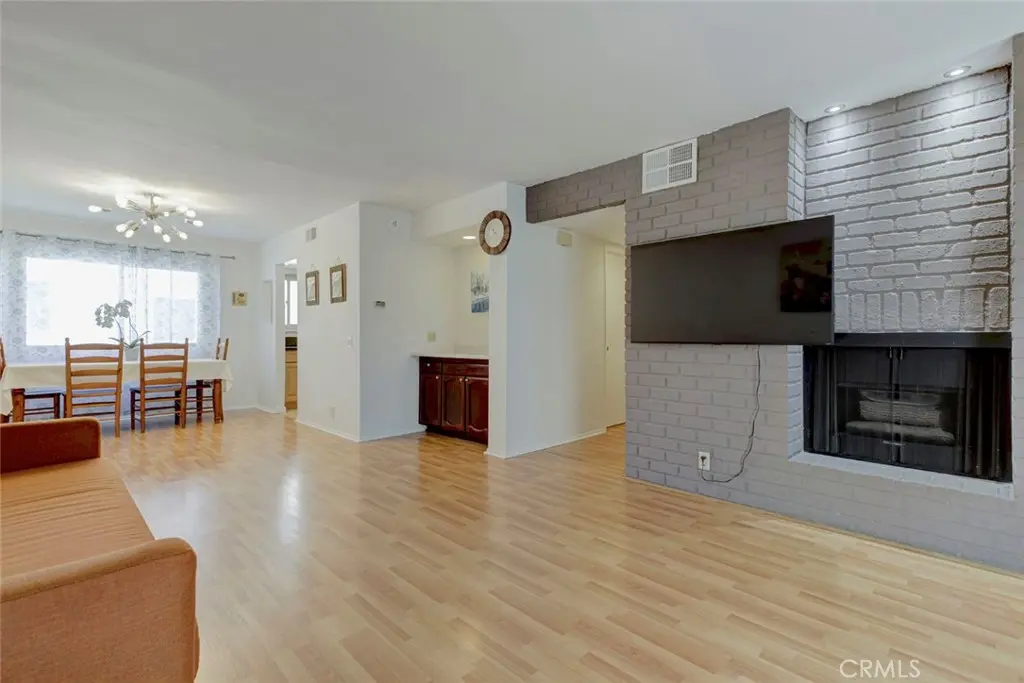 10155 De Soto 116, Chatsworth, CA — listing photo 1