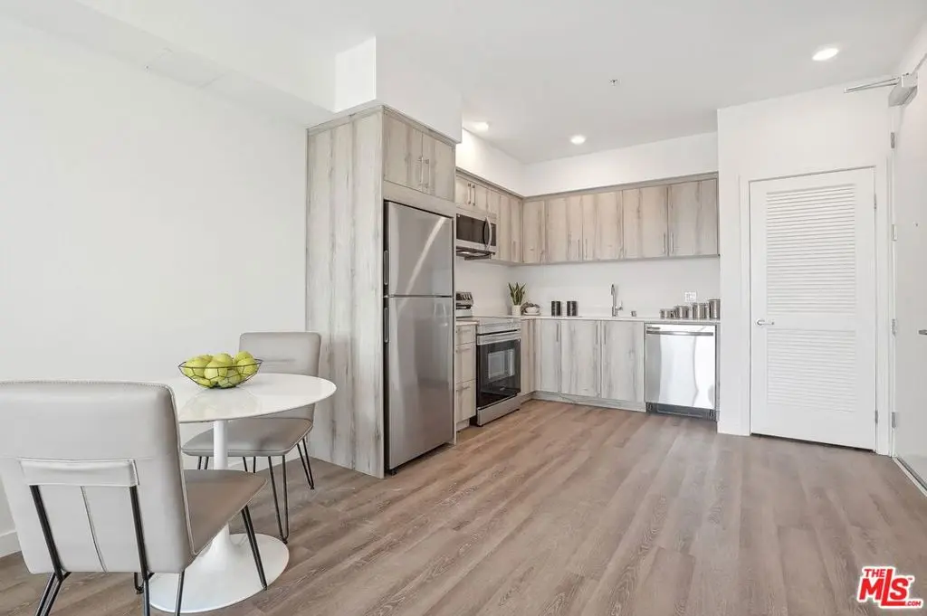 Residential Lease for rent at 218 Alvarado Street, Los Angeles, Los Angeles County, CA featuring 1 bed and 1 bath