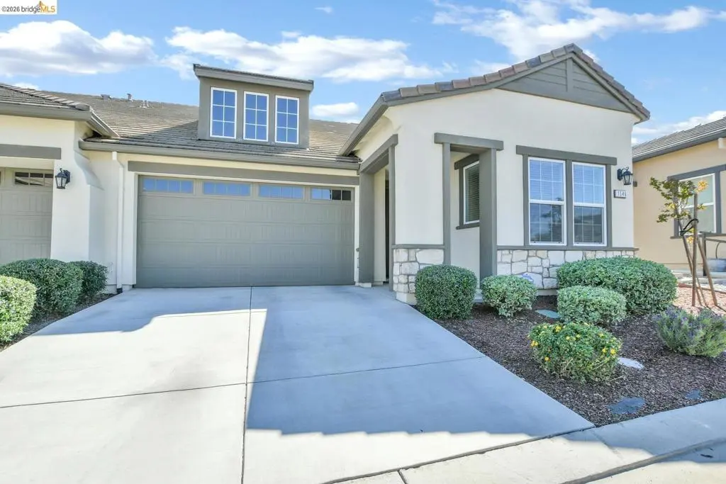 Residential for sale at 1546 Spumante LN, Brentwood, CA featuring 2 beds and 3 baths