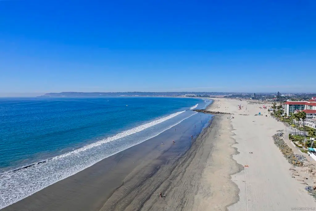 1730 Avenida Del Mundo 402, Coronado, CA — listing photo 1