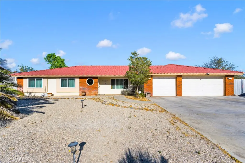 16081 Tude, Apple Valley, CA — listing photo 1