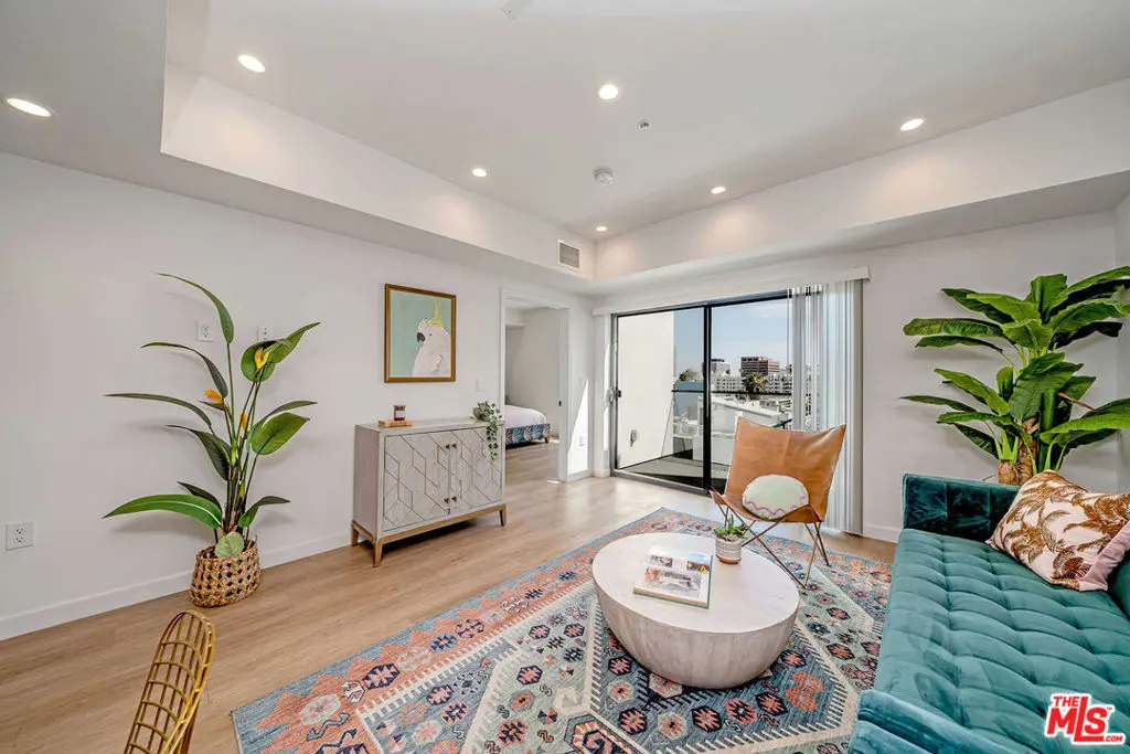 Condominium for sale at 321 S Oxford Avenue 606, Los Angeles, CA featuring 2 beds and 2 baths