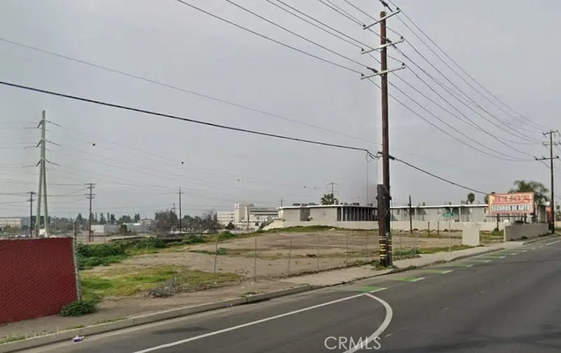 3207 Union, Bakersfield, CA — listing photo 1