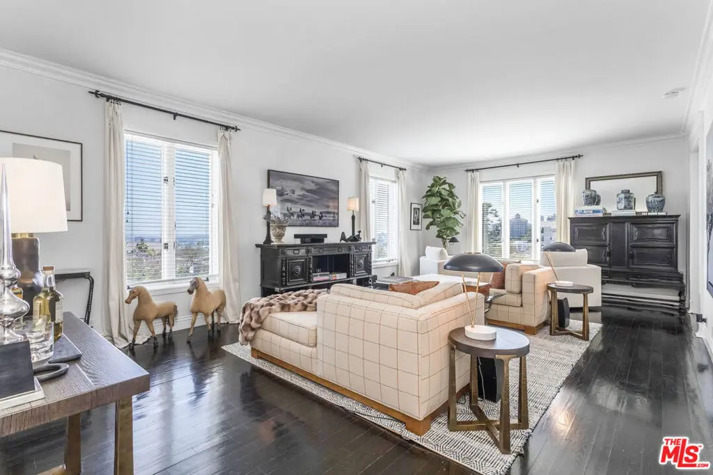 Residential Lease for rent at 1424 N Crescent Heights Boulevard 51, West Hollywood, Los Angeles County, CA featuring 3 beds and 3 baths