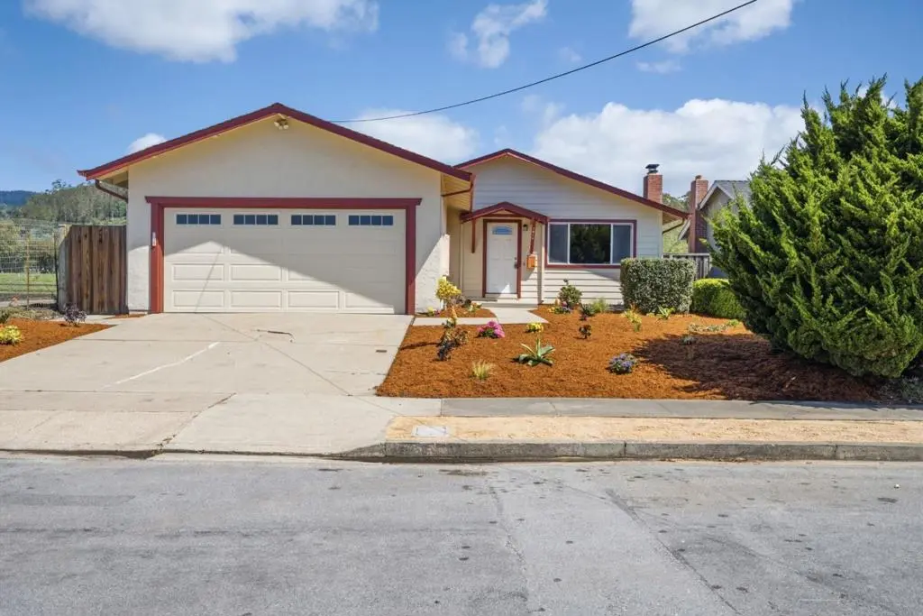 1017 Golden Gate Avenue, Half Moon Bay, CA — listing photo 1