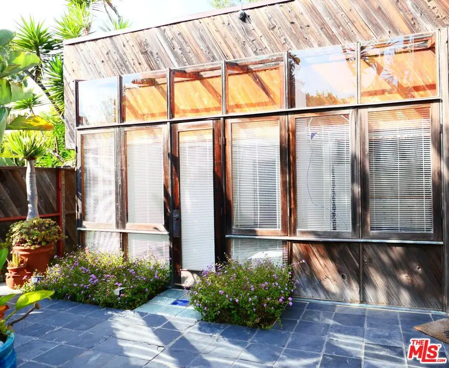 Residential Lease for rent at 6456 Surfside Way Apt., Malibu, Los Angeles County, CA featuring 1 bed and 1 bath