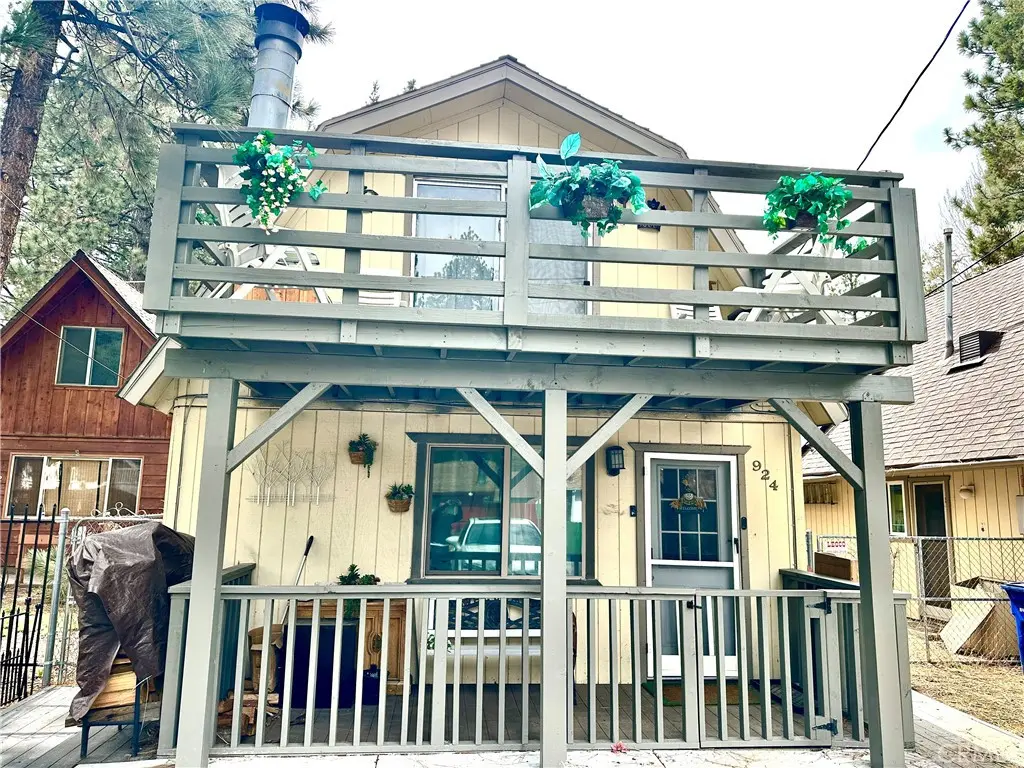 924 W Aeroplane, Big Bear City, CA — listing photo 1