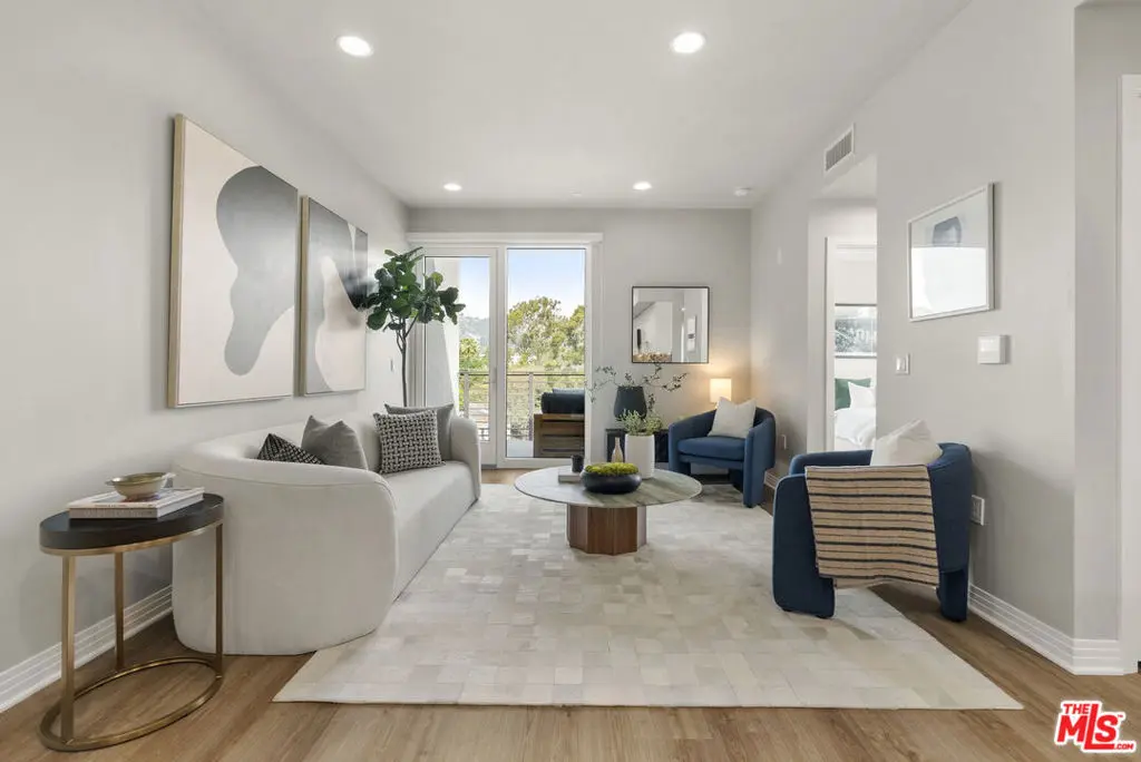 Residential Lease for rent at 7428 Santa Monica Boulevard 301, West Hollywood, Los Angeles County, CA featuring 2 beds and 2 baths