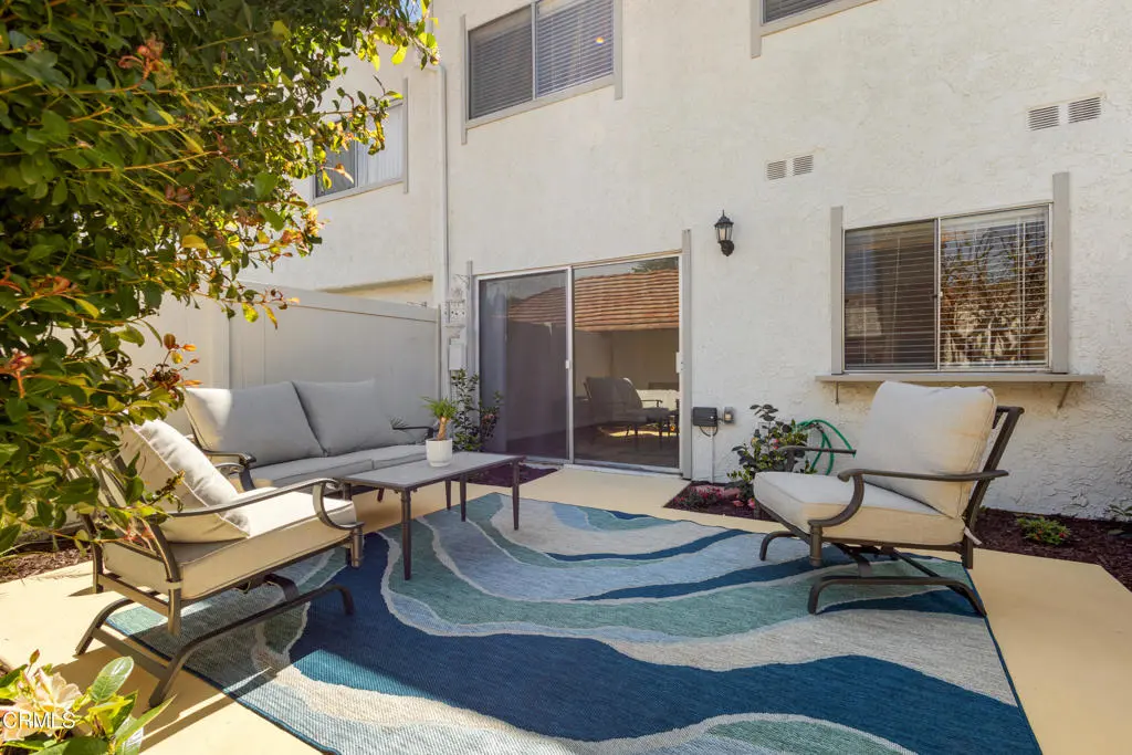 272 Green Moor Place, Thousand Oaks, CA — listing photo 1