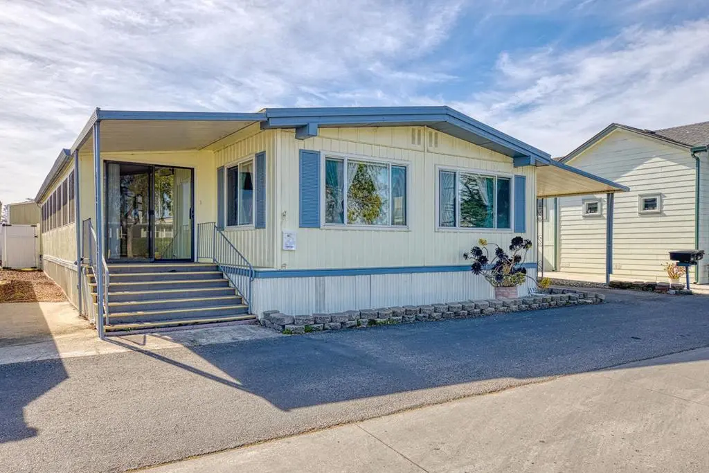 Manufactured In Park for sale at 150 Kern 110, Salinas, CA featuring 2 beds and 2 baths