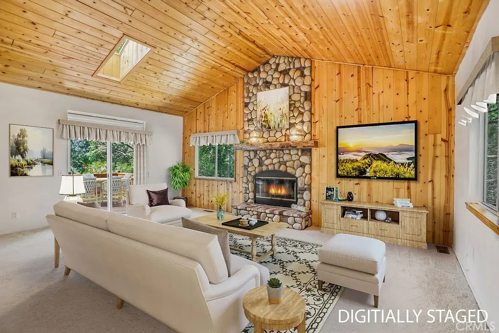 196 B, Lake Arrowhead, CA — listing photo 1
